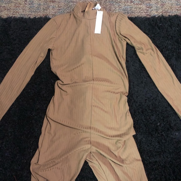 capella mock neck romper - Picture 2 of 4